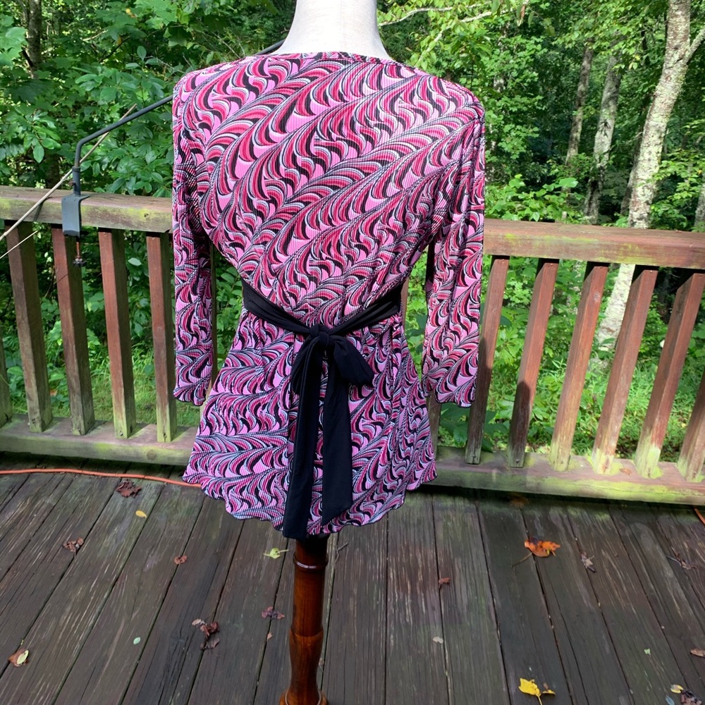 Pink and black pattern blouse - Picture 3 of 3